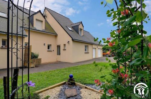 Saint-Senoux House | La giseline