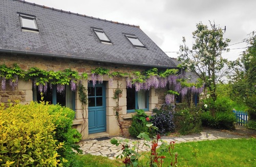 Plouagat House | La Glycine