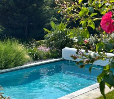 Sainte-Colombe Bed & Breakfast | La Glycine B&B