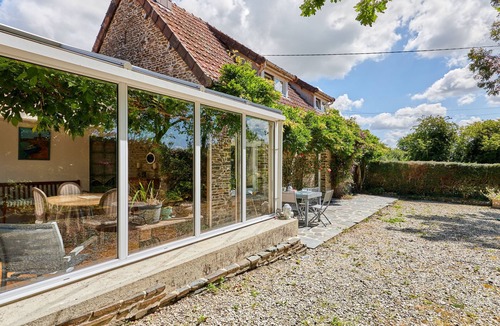 Glatigny House | La Glycine by Interhome