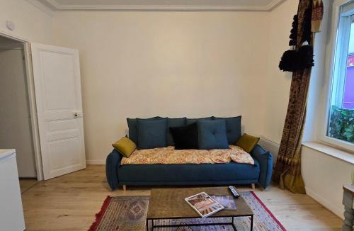 Coulommiers Apartment | La Glycine