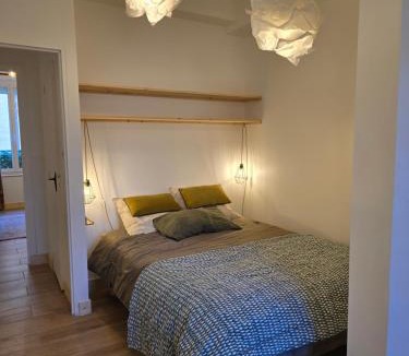 Coulommiers Apartment | La Glycine