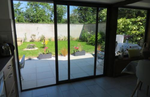 Le Bardon House | La Glycine