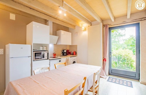 Montmelard House | La Glycine - MONTMELARD