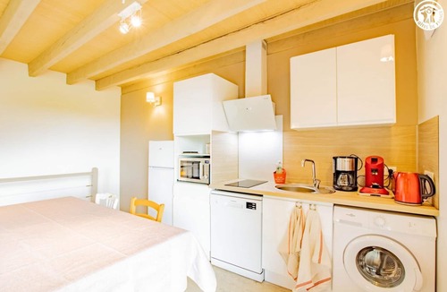 Montmelard House | La Glycine - MONTMELARD