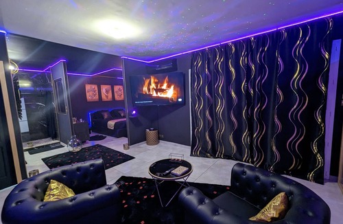 Moyen-Vernet Apartment | La Gold Room Perpignan Jaccuzzi & Sauna