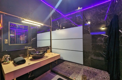 Moyen-Vernet Apartment | La Gold Room Perpignan Jaccuzzi & Sauna