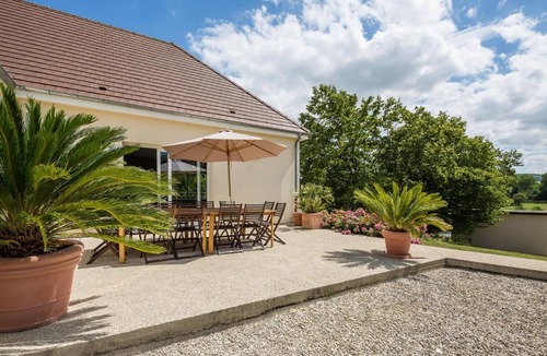 Baroville House | La Goutte D'or - Baroville