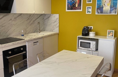 Saint-Germain-des-Fosses House | La grange des pépettes