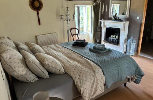 Saint-Martin-des-Fontaines House | La Grange aux coccinelles