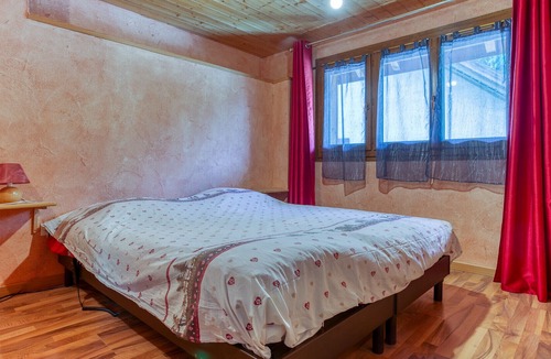 Saint-Pierre-d'Entremont Ski Chalet | La Grange de St Même