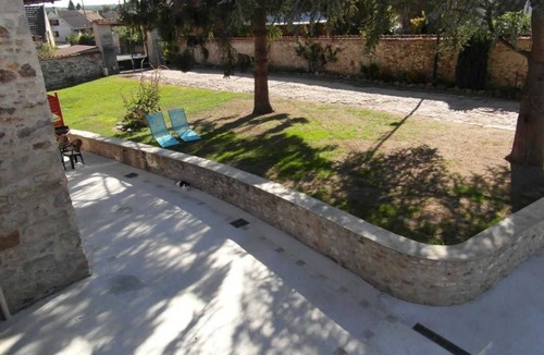 Verneuil House | La Grand Cour - Verneuil