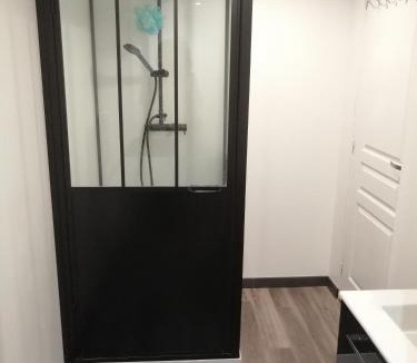 Saint-Jean-en-Royans Apartment | la grande chambre