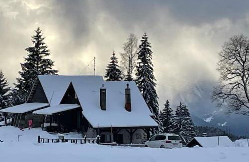 Montreux Ski Chalet | La grande garde