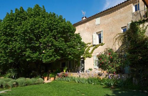 Nans-les-Pins Bed & Breakfast | La Grande Maison De Nans