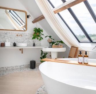 Lesches Apartment | LA GRANDE MAISON LGM