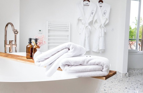 Lesches Bed & Breakfast | La Grande Maison LGM