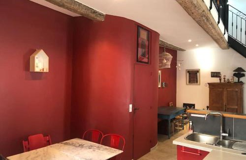 Meze House | La Grande Maison Rouge