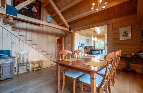 Notre-Dame-Des-Bois Cabin | La Grande Ourse | Hot Tub | Scenic View | Foosball