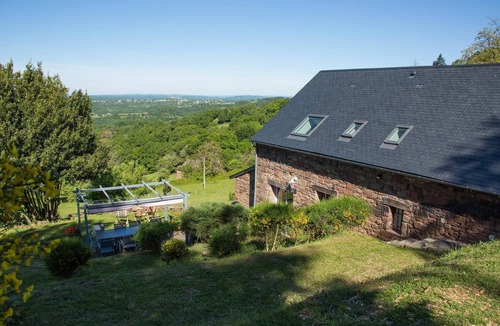 Noailhac House | La Grande Ourse, for 10 people with an exceptional panorama