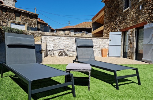 Villeneuve-dʼAllier House | La grange à VITTAL with swimming pool