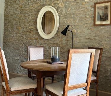 Chateau-Renard Apartment | La Grange à Grains - Château-Renard