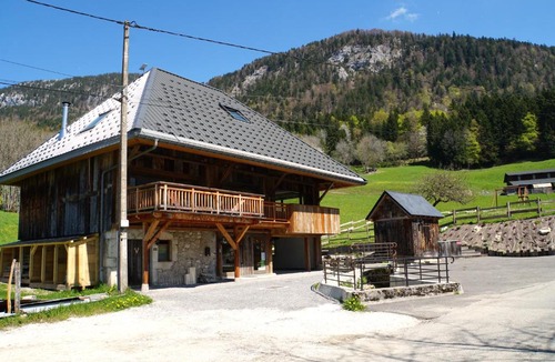 Bellecombe-en-Beauges House | La grange au ruisseau