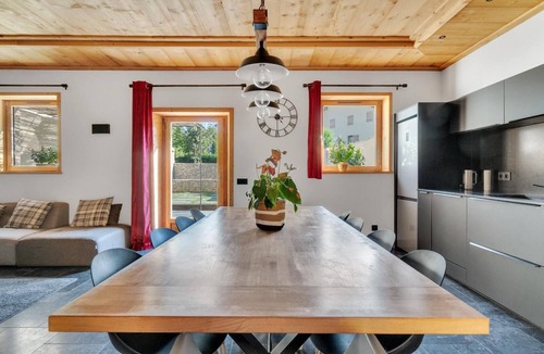 Myans House | LA GRANGE A ROGER - MYANS