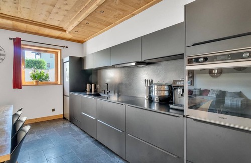 Myans House | LA GRANGE A ROGER - MYANS