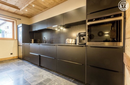 Myans House | LA GRANGE A ROGER - MYANS