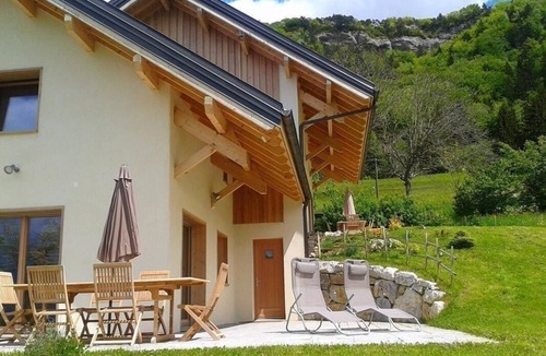 Montagnole House | LA Grange AUX Ecureuils 6 Pers