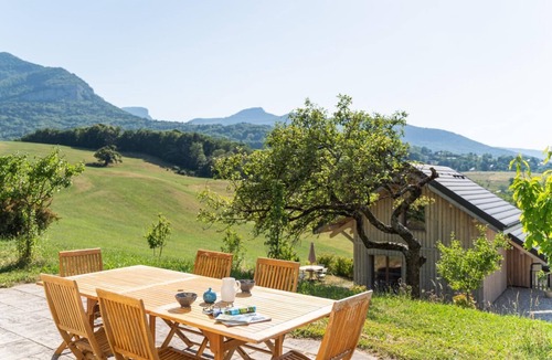 Montagnole House | LA GRANGE AUX ECUREUILS 4 PERS