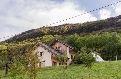 Montagnole House | LA GRANGE AUX ECUREUILS 4 PERS