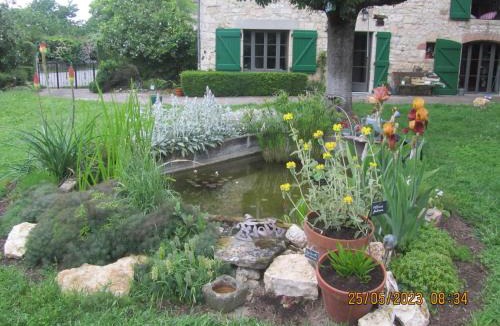 Mouzieys-Panens Bed & Breakfast | La Grange aux Livres