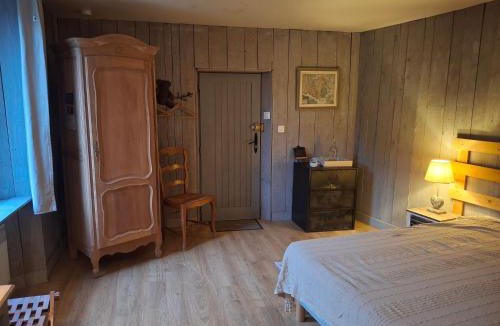 Castres House | La Grange Aux Mille Feuilles