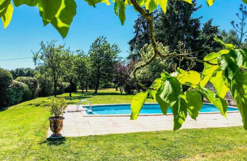 Berthenay House | La Grange aux Moines