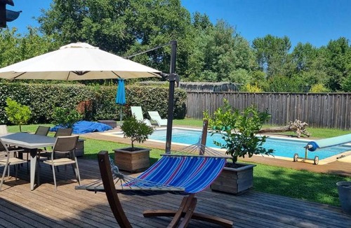Sainte-Eulalie-en-Born Bed & Breakfast | La Grange du Born