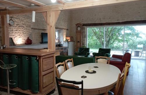 Gourville House | La grange d'Isabelle