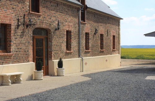 Meru Bed & Breakfast | La Grange de Boulaines