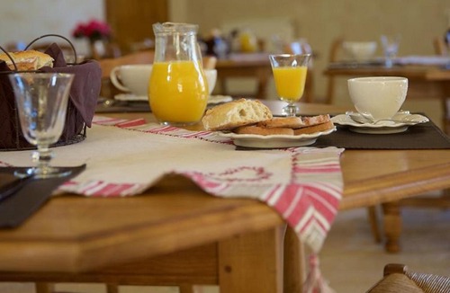 Meru Bed & Breakfast | La Grange de Boulaines