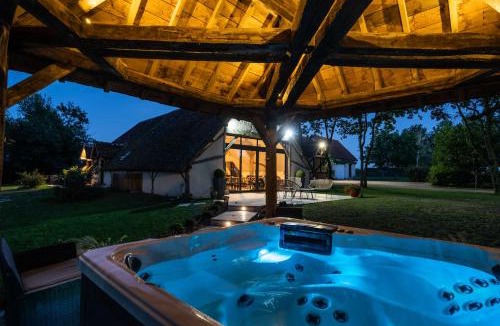 Mery-sur-Cher House | La Grange de Léonie - Gîtes avec Spas privatifs et Piscine