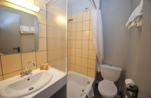 Nitry Hotel | La Grange de Marie