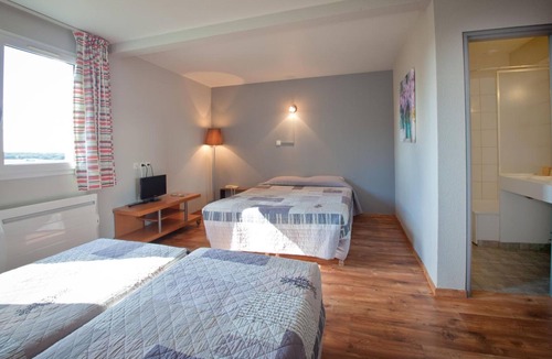 Nitry Hotel | La Grange de Marie