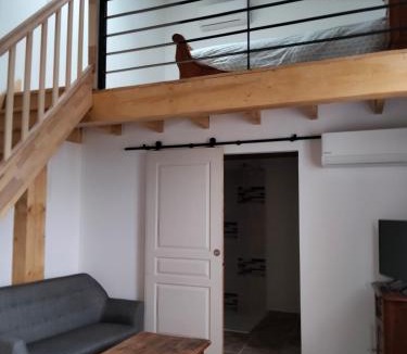 Chomerac House | La Grange de Sabatas