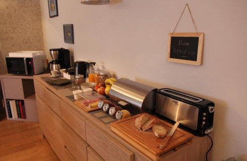 Saint-Priest Bed & Breakfast | La Grange des Griottiers
