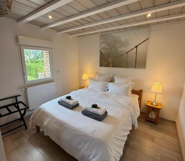 Cambron House | La grange des rosiers