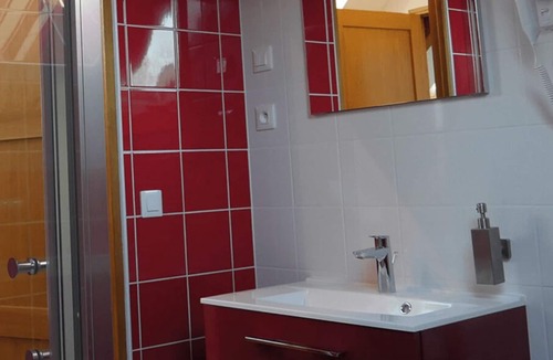 Cambron House | La Grange des Rosiers, Pool and Jacuzzi