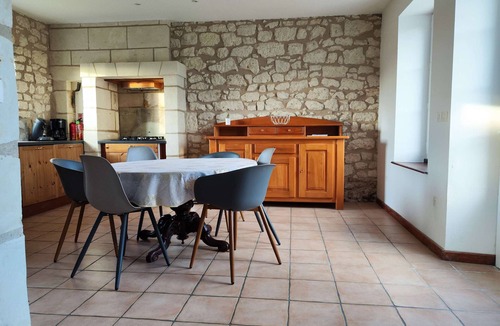 Allonnes Cottage | La Grange des volets rouges (6p)