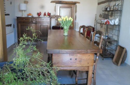 Deneuille-les-Mines Bed & Breakfast | La Grange du Bourg