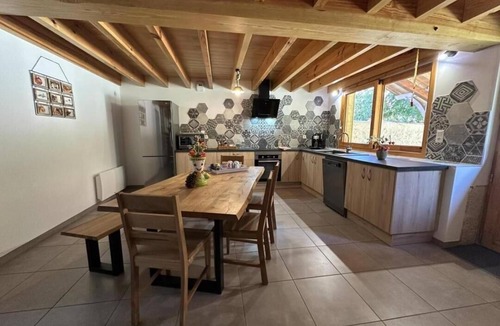 Arue House | La grange du routgé